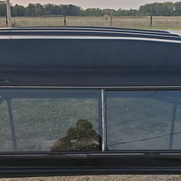 Used 6.5' Fiberglass Hop Cap Topper -88-98 Chevy 6.5' S/B Black (3B)