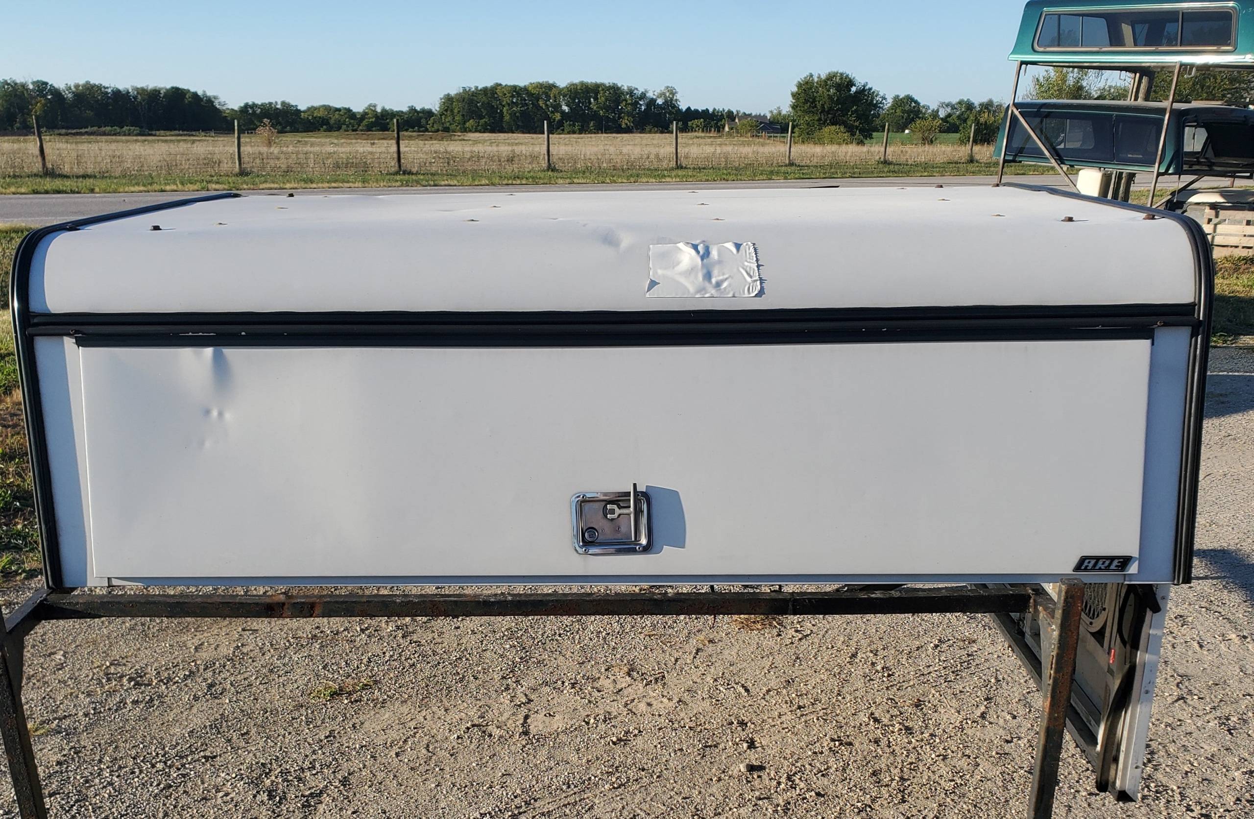 Used ARE DCU 6.5' Aluminum 23" cab High Truck Cap- 05-11 Dodge Dakota S/B (13B) 97-04
