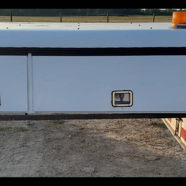 Used 6.5' ARE DCU contractor Cab High Truck Cap Topper for 14-18 Chevy short bed (EZ24C)