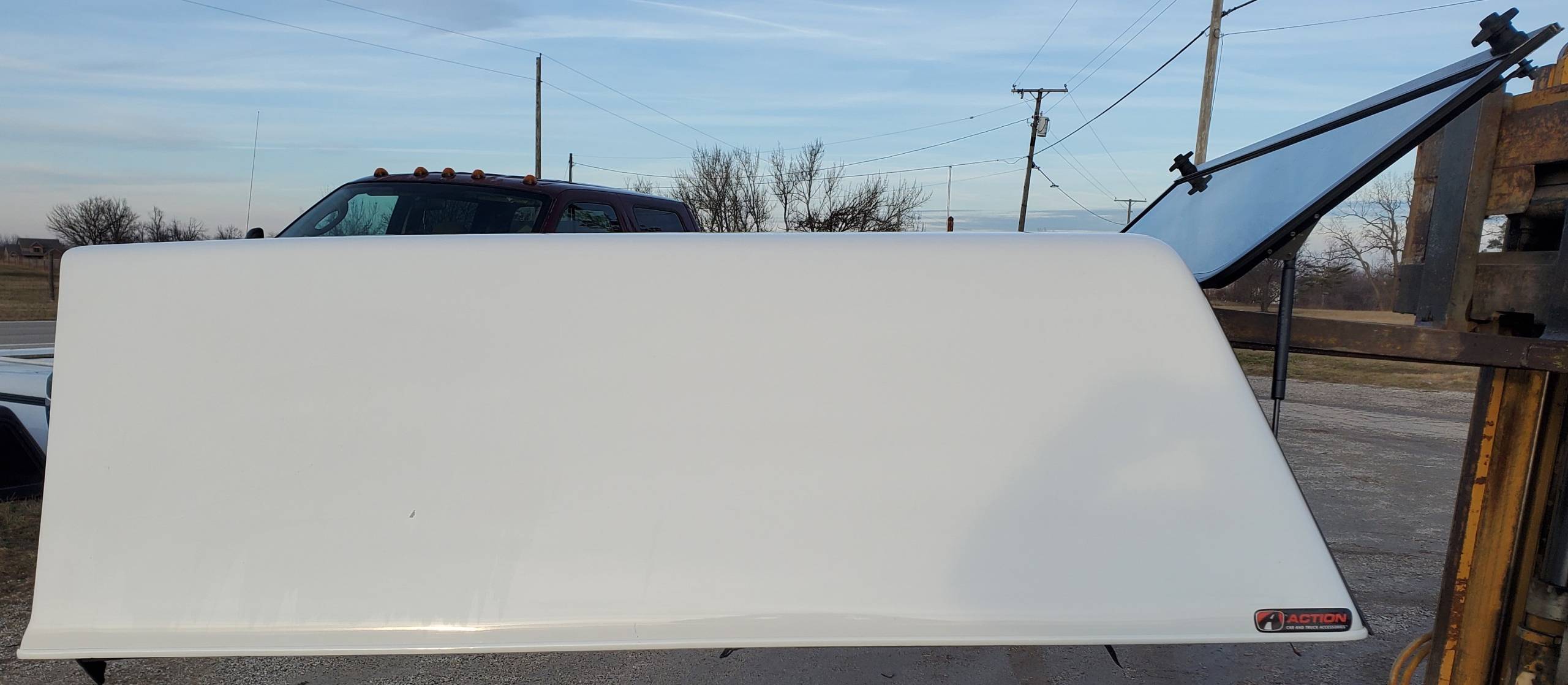Used ARE V-Series 5.5' Cap Topper- 13-15 Nissan Titan Crew Cab (4B)